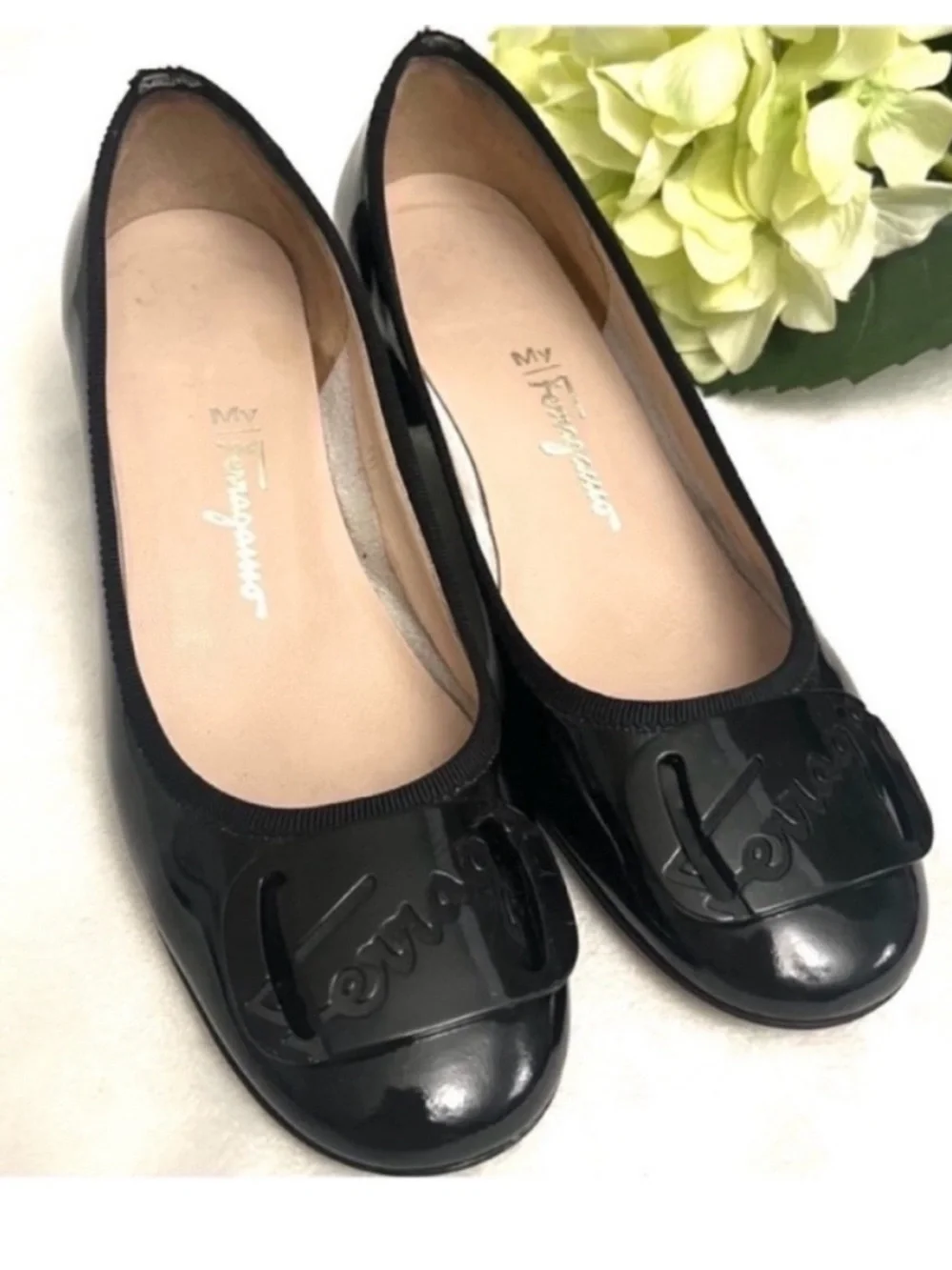 Salvatore Ferragamo My Charme Black Patent Vara Logo Ballet Flats Size 7B